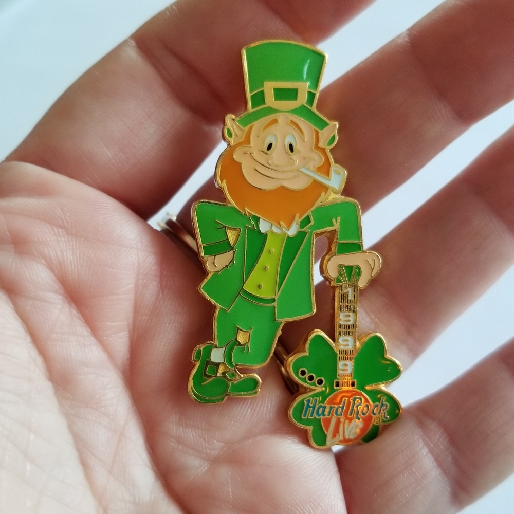 Relisted - Vintage Hard Rock Cafe pin 1999 St Patrick's Day LE 1000 Leprechaun - Picture 6 of 9